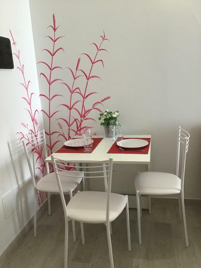 Appartamento Rubino - Lovely Little Flat 3 Minutes From Golf Club 5 Minutes From Lake Soiano Del Lago Exteriör bild