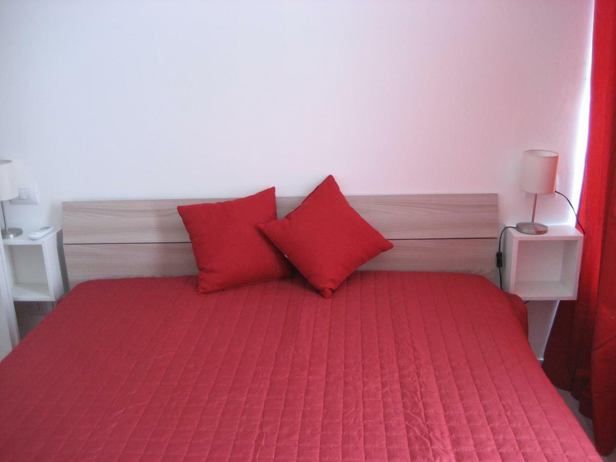 Appartamento Rubino - Lovely Little Flat 3 Minutes From Golf Club 5 Minutes From Lake Soiano Del Lago Exteriör bild